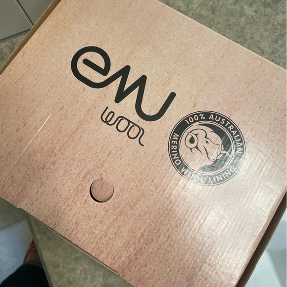 Emu Wool 100% Australian Wool Lined Suede Boots - Picture 14 of 14